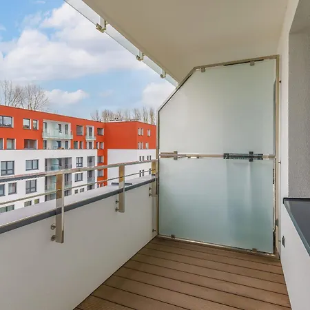 Apartmán Cozy With Balcony Close To The By Renters *